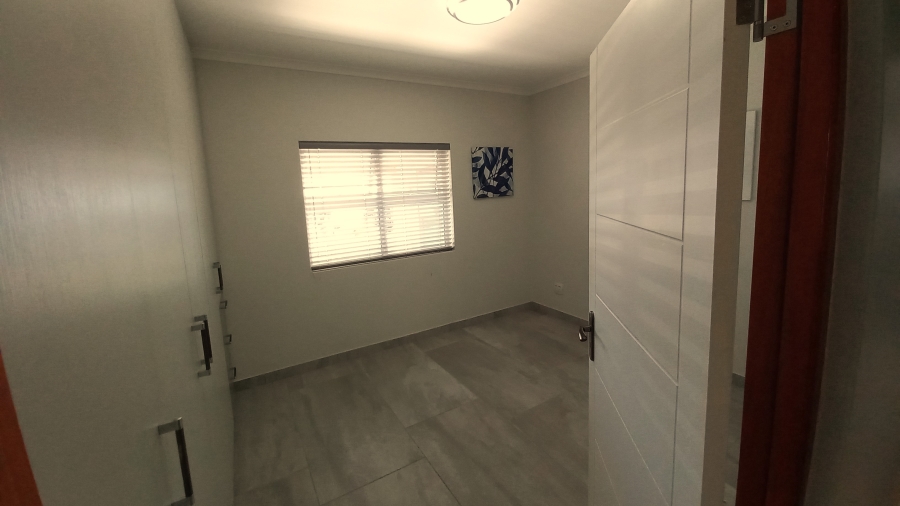 3 Bedroom Property for Sale in Kleinkoornhuis Western Cape